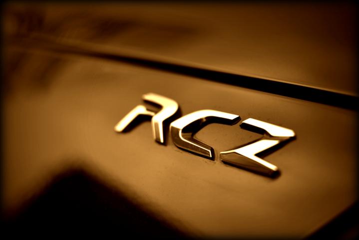 胸を打つクルマ。