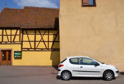 プジョーは、おしゃれなフランス車です。