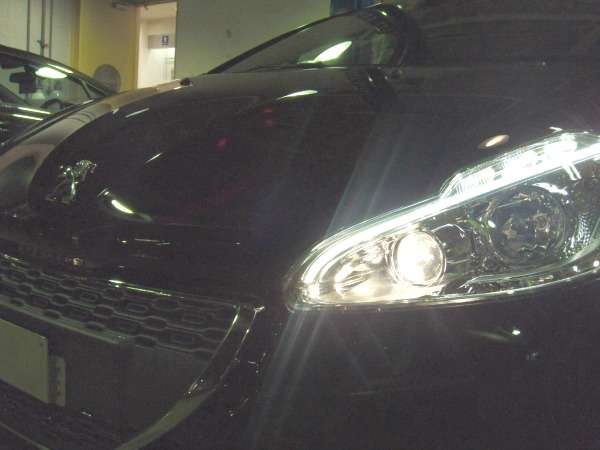 NEW 208 到着です！！