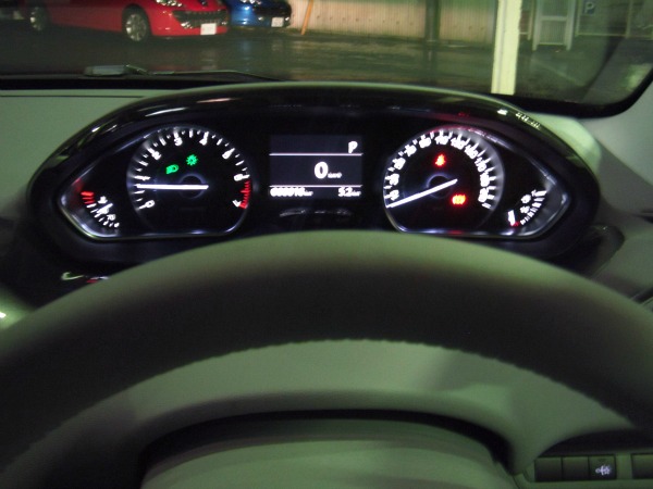 NEW 208 到着です！！