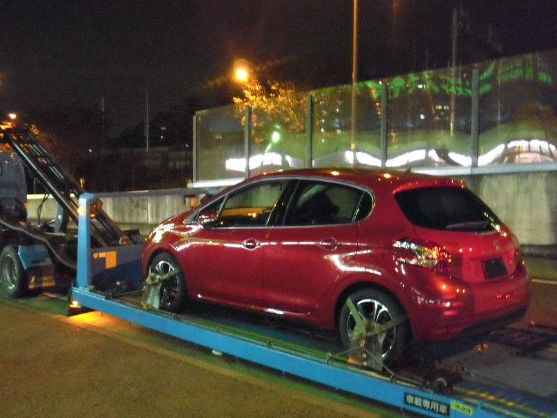 208 2号車、到着しました！