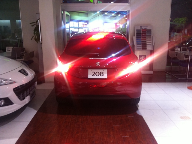 208　2号車入りました