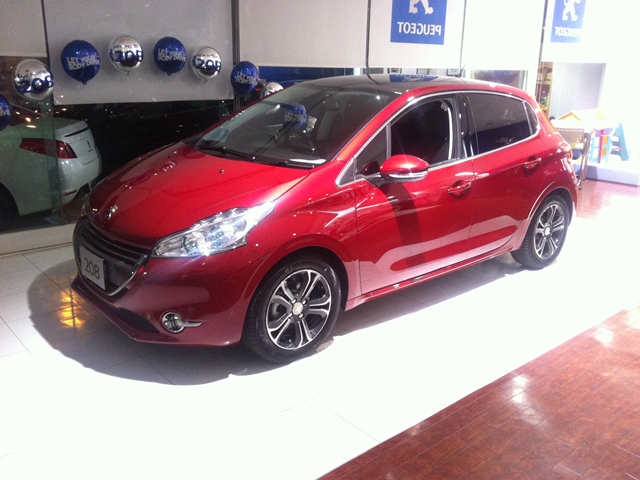 208　2号車入りました