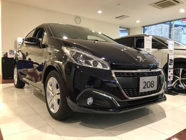 PEUGEOT 208 SIGNATURE