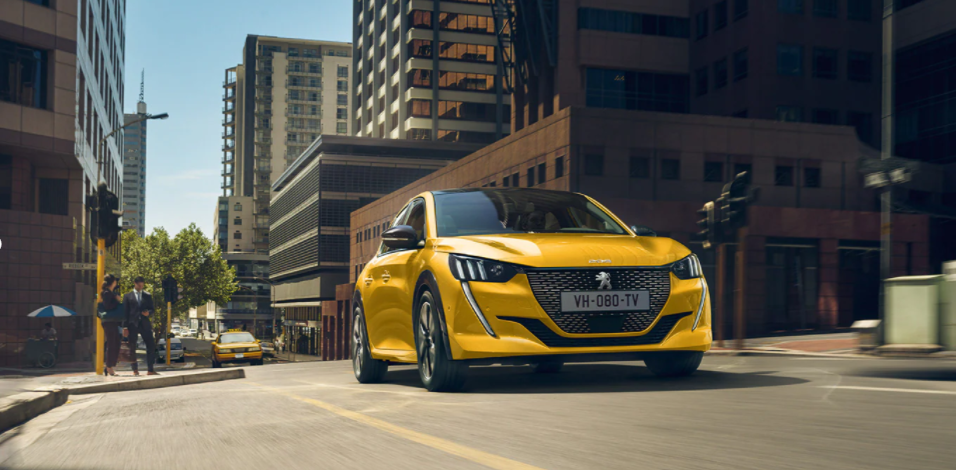 NEW208GT新車の即納車ございます（エクステリア）