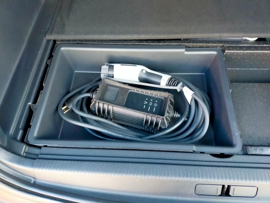 3008GT HYBRID4中古車のご案内（インテリア編）