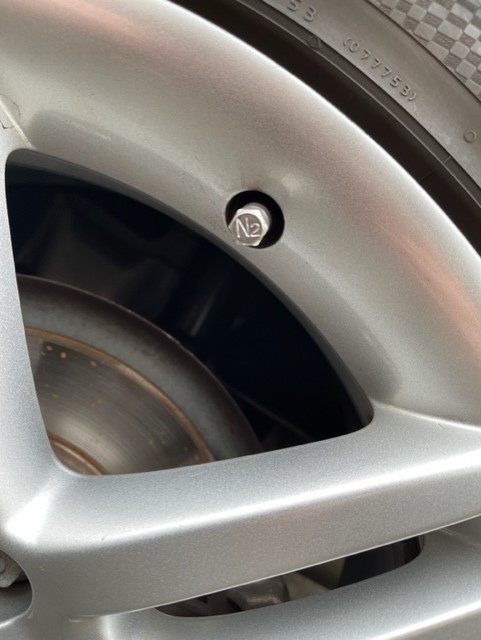 タイヤ空気圧。