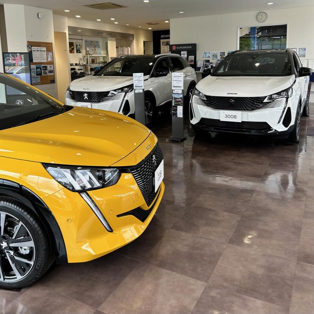 3008 GT HYBRID4が展示車に登場！！