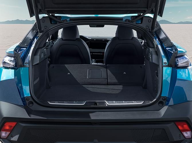 PEUGEOT presents THE WORLD OF ALLURE～心奪う、世界へ～　（エクステリア編）