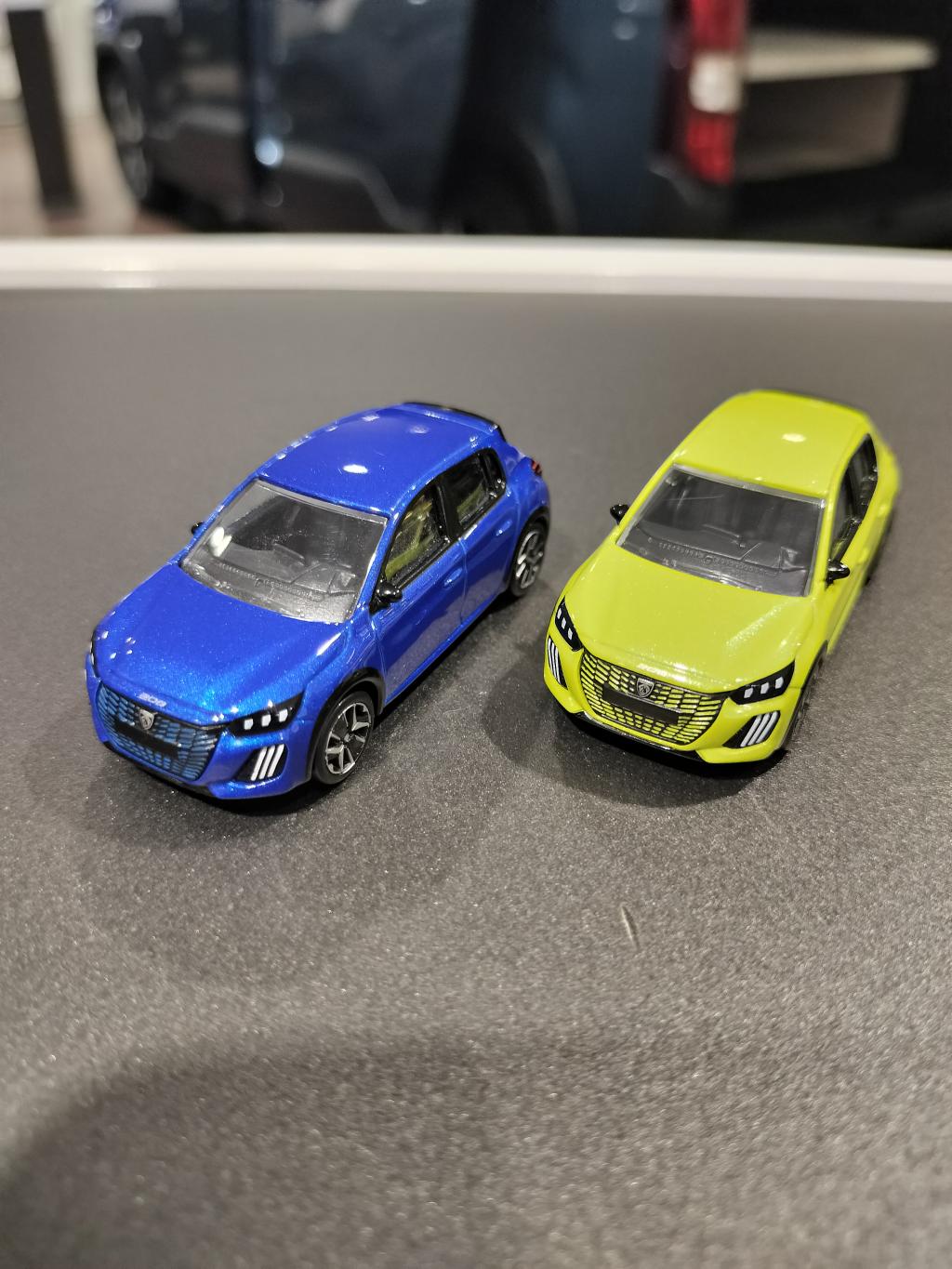 ミニカー208、可愛すぎませんか？😊🌈