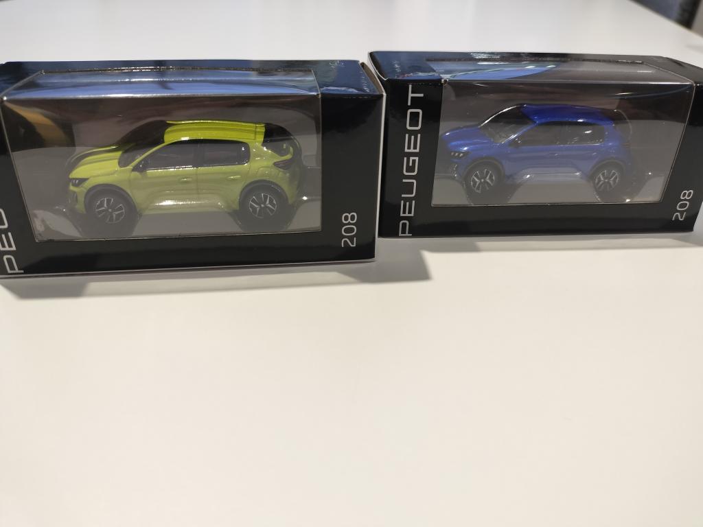 待ちに待った208HYBRIDデビュー🚘️✨