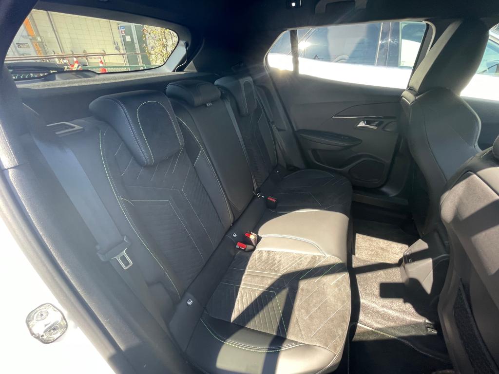 プジョー2008（インテリア）