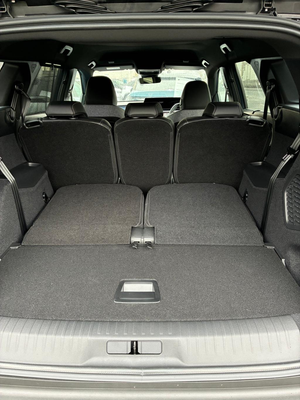 5008の2列目と3列目（インテリア編）