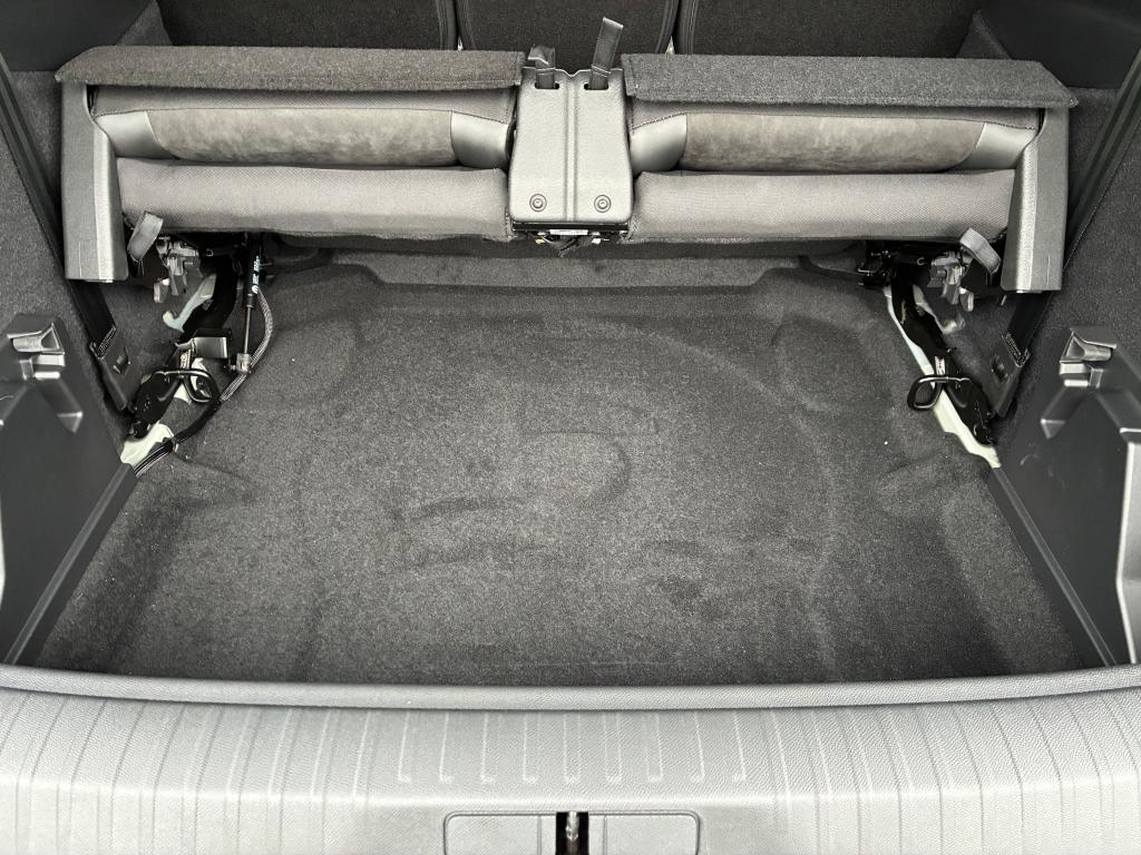 5008の2列目と3列目（インテリア編）