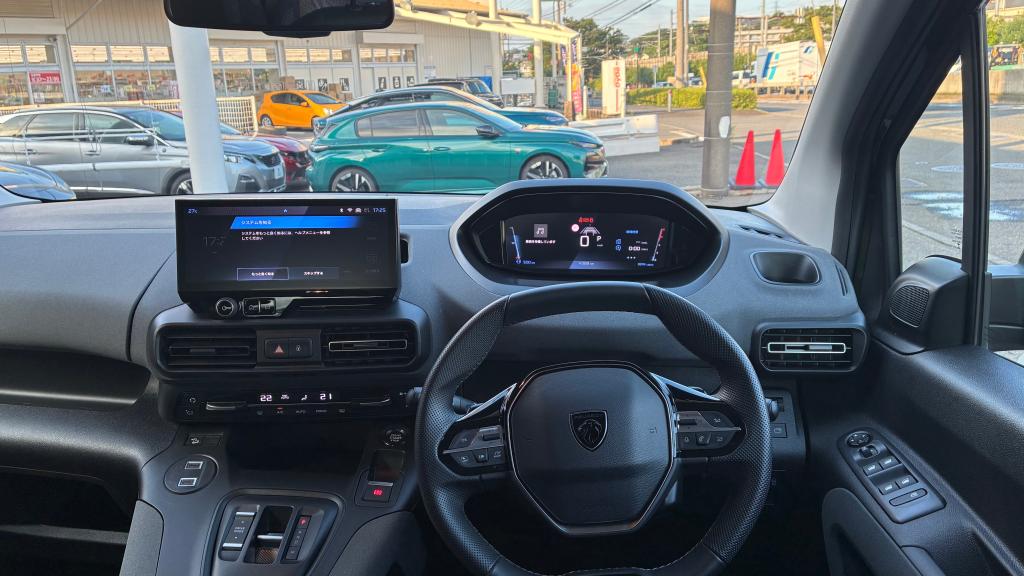プジョー車の目線（試乗感）