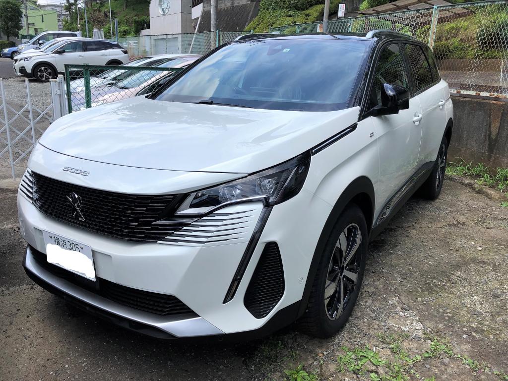 5008の新古車がございます（エクステリア）