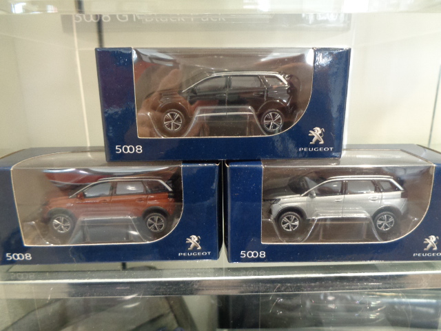 3インチ　ミニカー