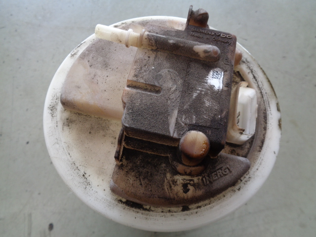 低圧燃料ポンプ交換