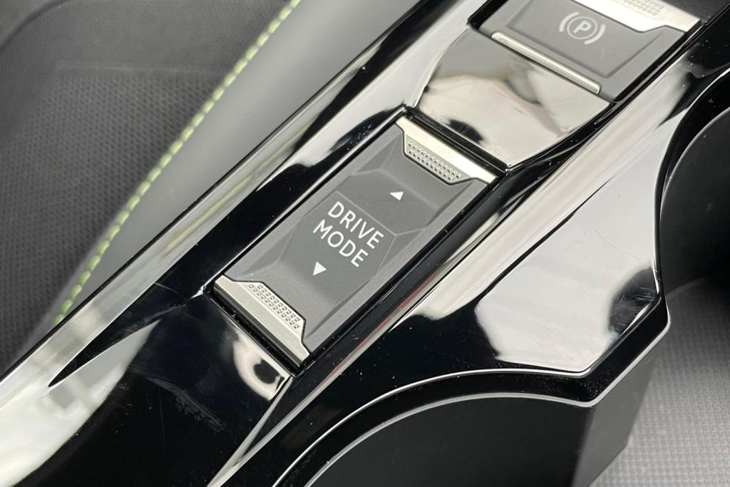 208は【ECOモード】のほうが乗りやすい？？