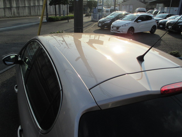 208試乗車販売しちゃいます