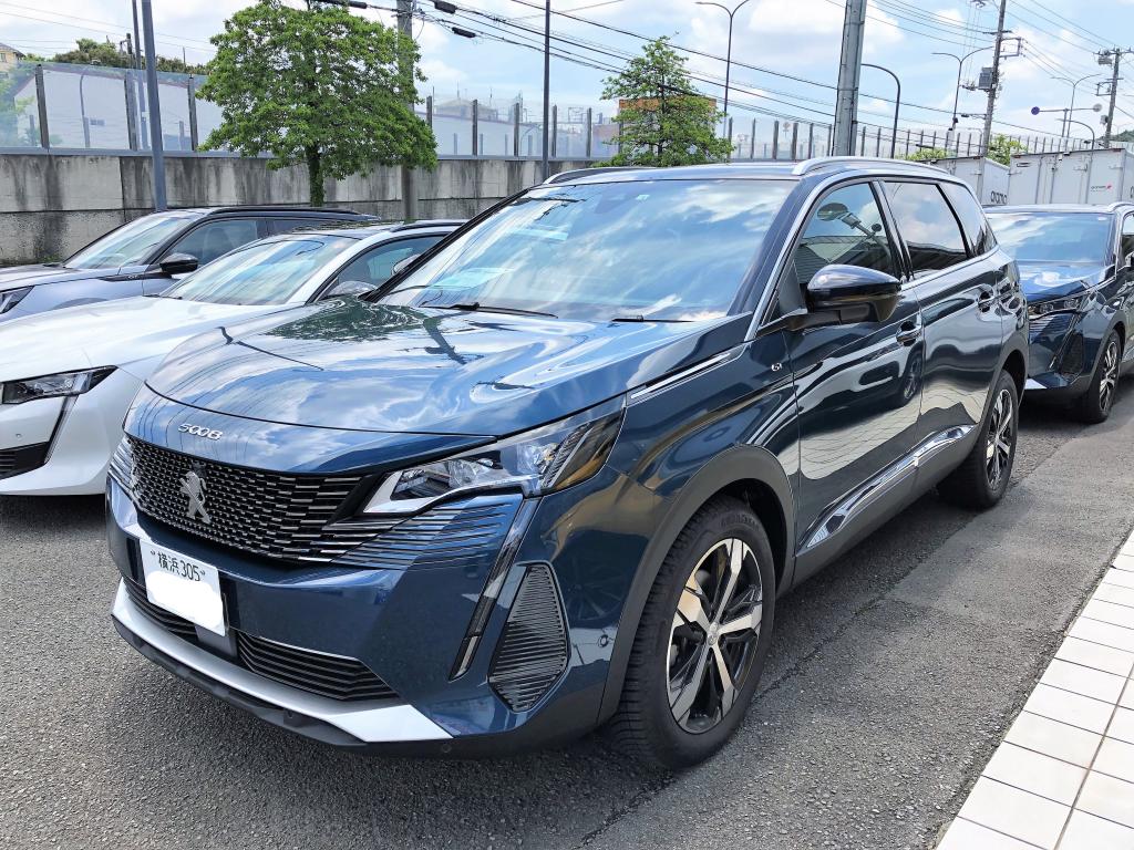 5008の新古車がございます（エクステリア）
